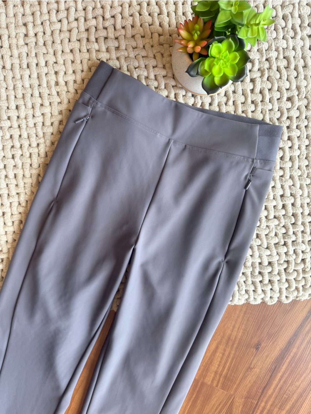 Athleta | Women’s Stellar Travel Pocket Tights in Dusk Violet | 6 Tall